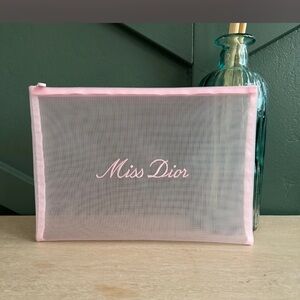 Miss dior mesh pouch